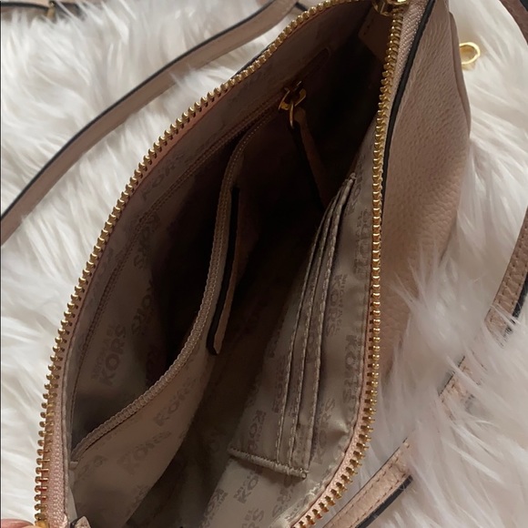 Michael Kors Pink crossbody bag - Picture 8 of 15